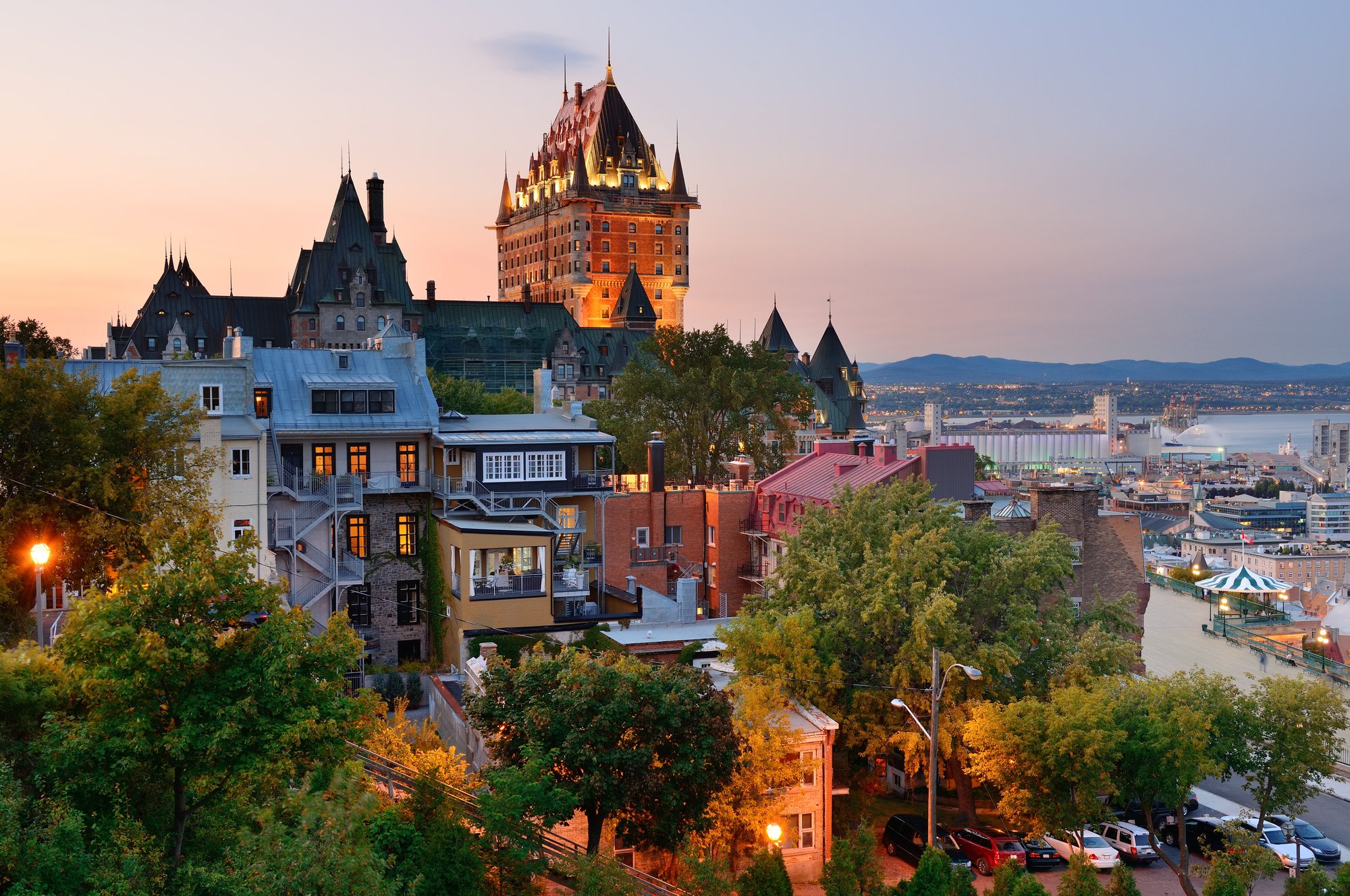 quebec-city-skyline-with-chateau-frontenac-sunset-viewed-from-hill
